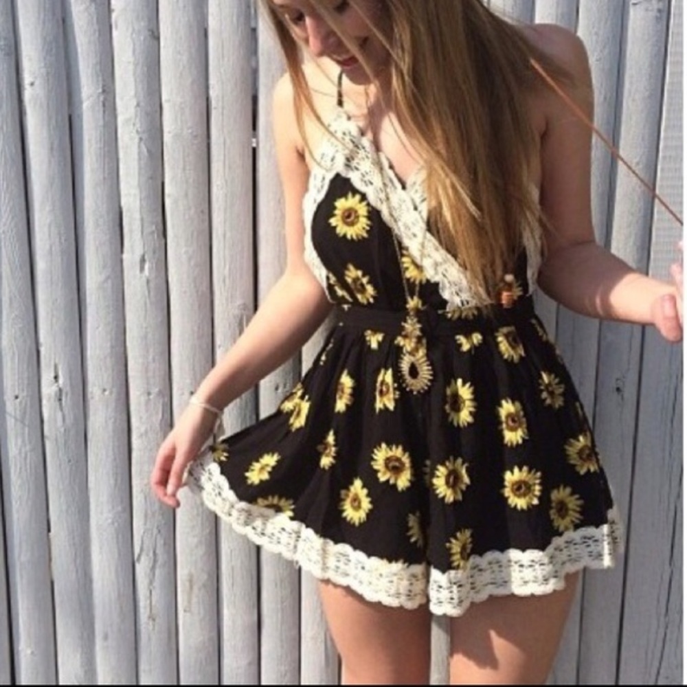 LF Paper Heart Sunflower Backless Romper Size S/8